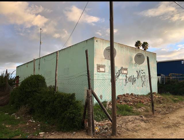 140M² BUILDING FOR SALE IN OUDEKRAAL